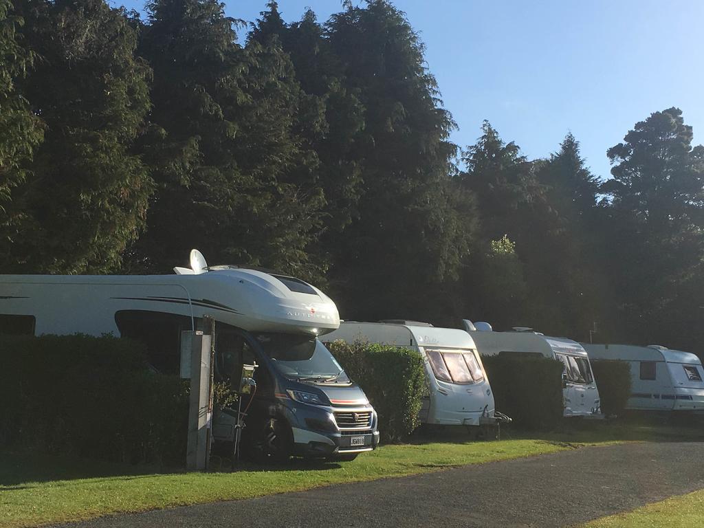 Stratford Motel & Holiday Park エクステリア 写真