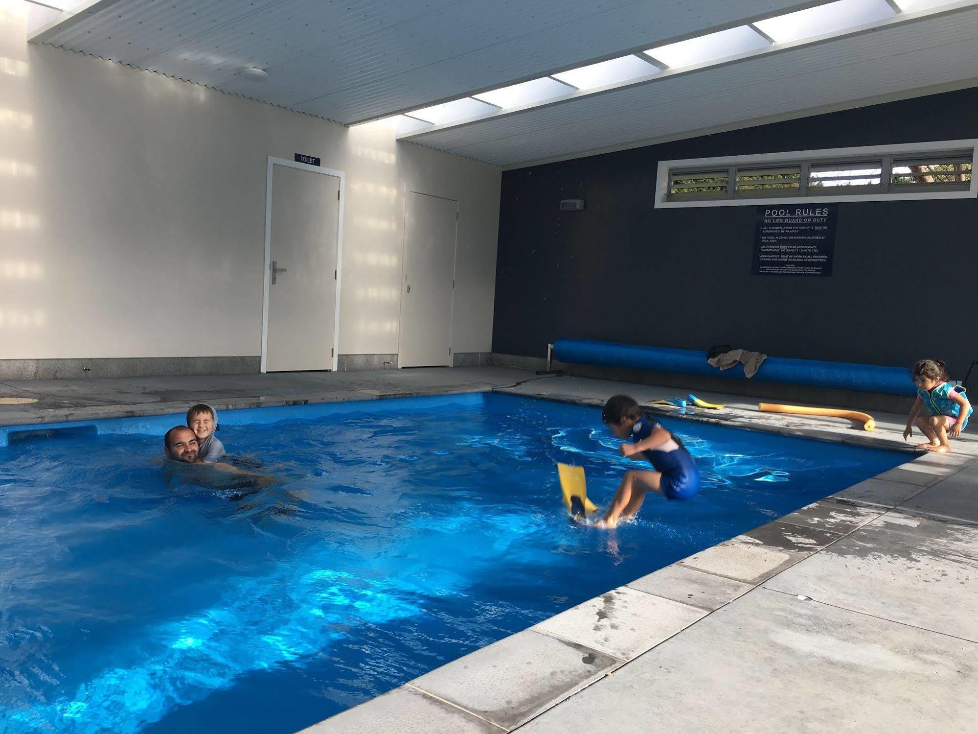 Stratford Motel & Holiday Park エクステリア 写真